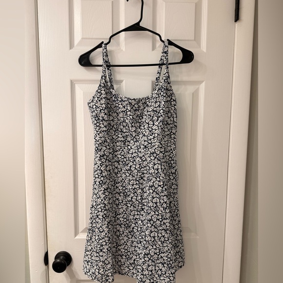Old Navy Dresses & Skirts - Old Navy Black and White Floral Mini Dress